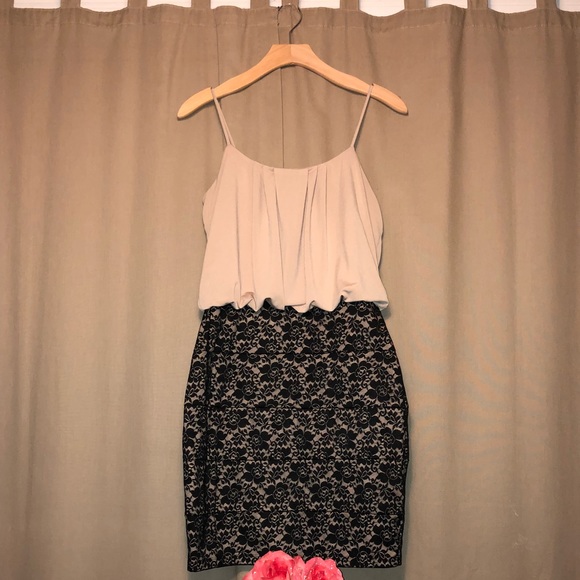 Enfocus Studio Dresses & Skirts - Super cute, Lacey mini dress